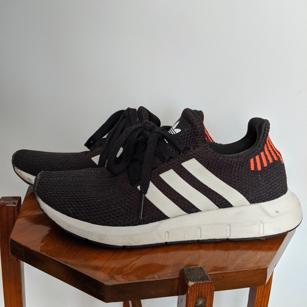 Adidas Swift Run sneakers